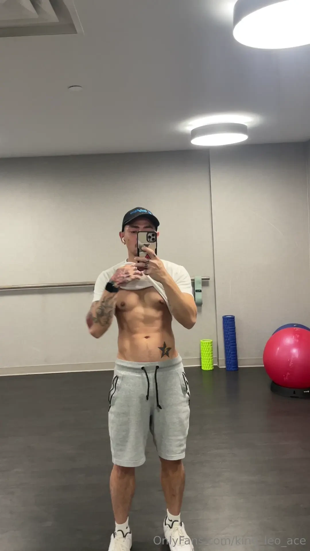 Had to be a little demure coz there are other people at the gym 