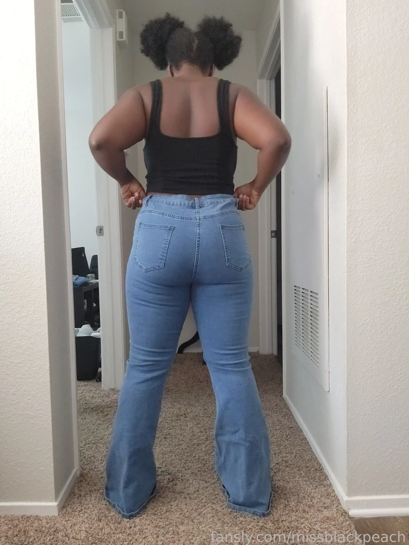 How do i fit all this ass in them jeans fatass bigass bigbutt jeans 