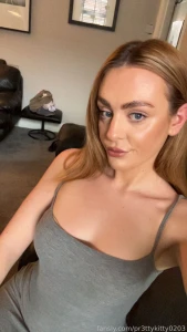 As hard as i try there s no hiding these curves fyp curvy ass bigass part 6