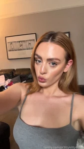 As hard as i try there s no hiding these curves fyp curvy ass bigass part 5