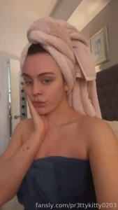 Freshly out the shower fyp shower sexy naked teen girl fresh slimthick