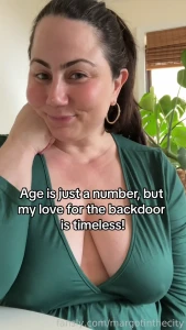 Don t sleep on the backdoor over40 curvy mature tits chubby darkhair