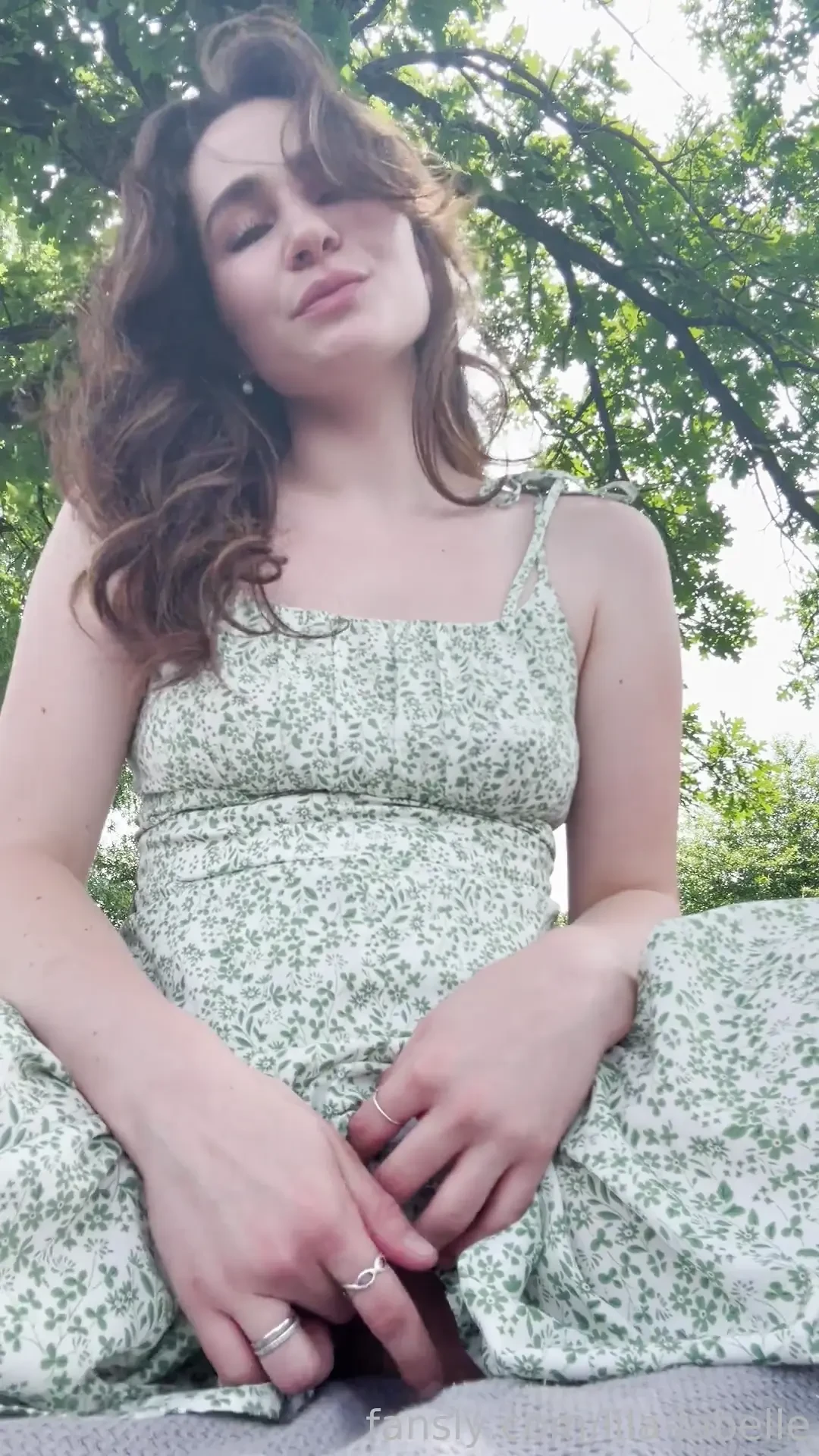 A fact about me i need to play with my pussy in order to have a good 