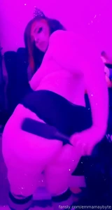 Watch me use my paddle on my thick ass and finger my gushing pussy and part 1