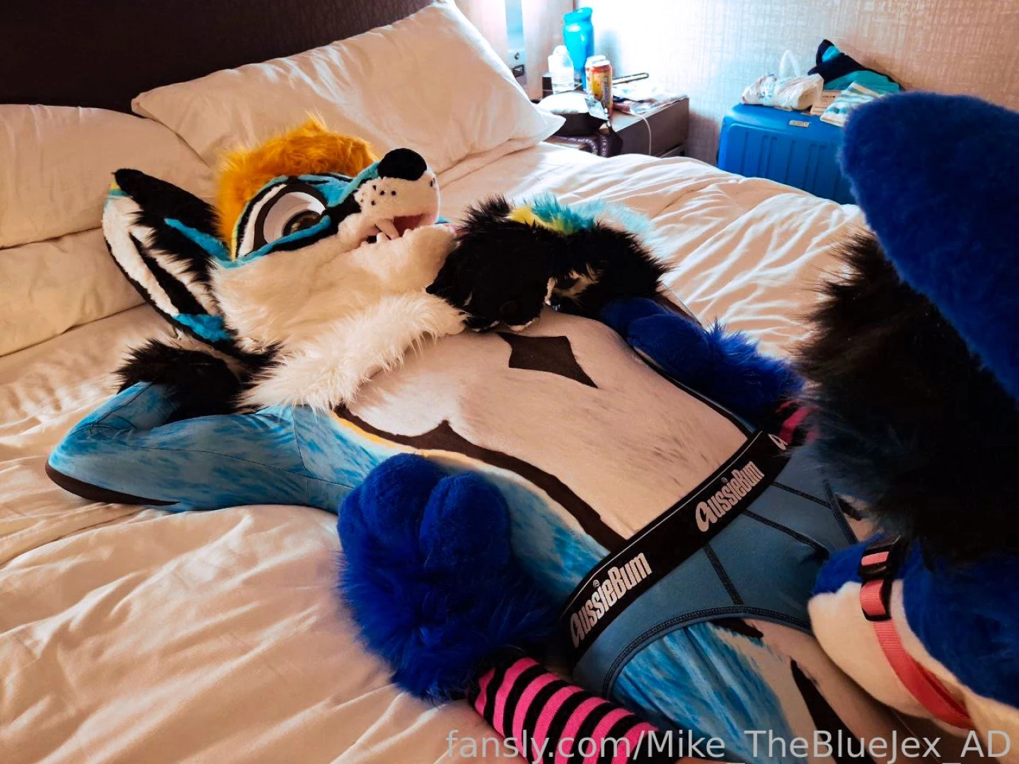 Some more fursuit bedroom photos from the tff photoshoot with part 19 
