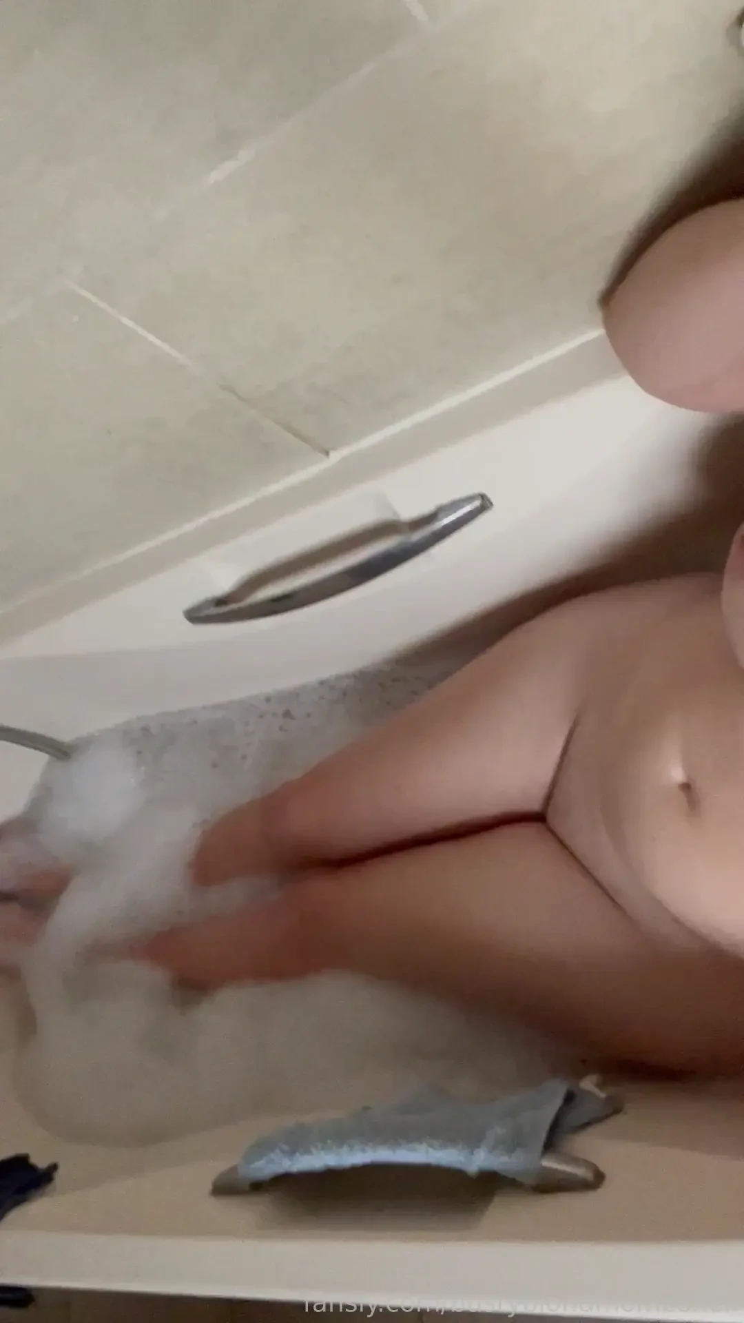 No time to myself today so i m now having a nice soak in the milf 