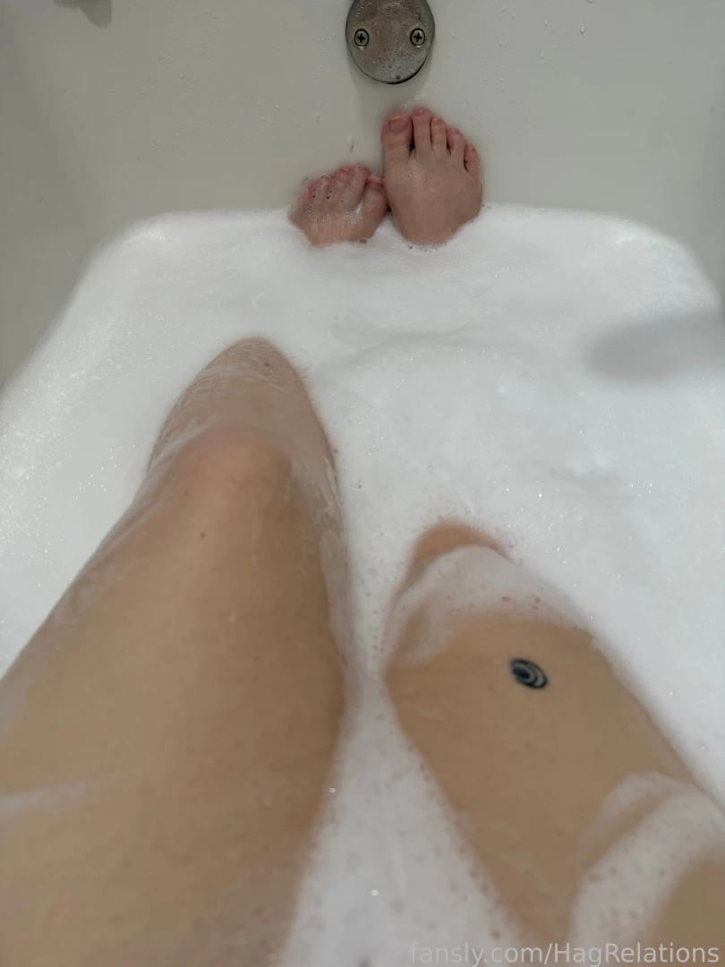 Feet for the feet gods interlocking your own toes is really hard idk part 2 