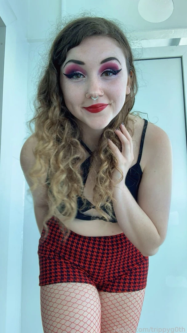 Tb face selfie cute pale brunette pawg thick blonde longhair alt 