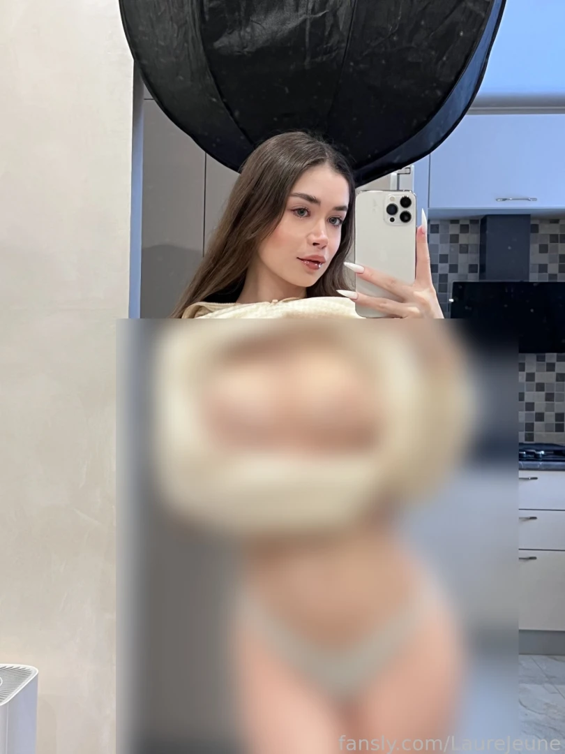 A lil set to treat you to my curves during the shoot btw i ve actually part 2 