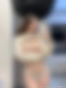 A lil set to treat you to my curves during the shoot btw i ve actually part 3