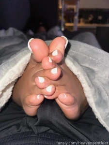 Don t you wish your was in between the big beautiful size 12s just part 1