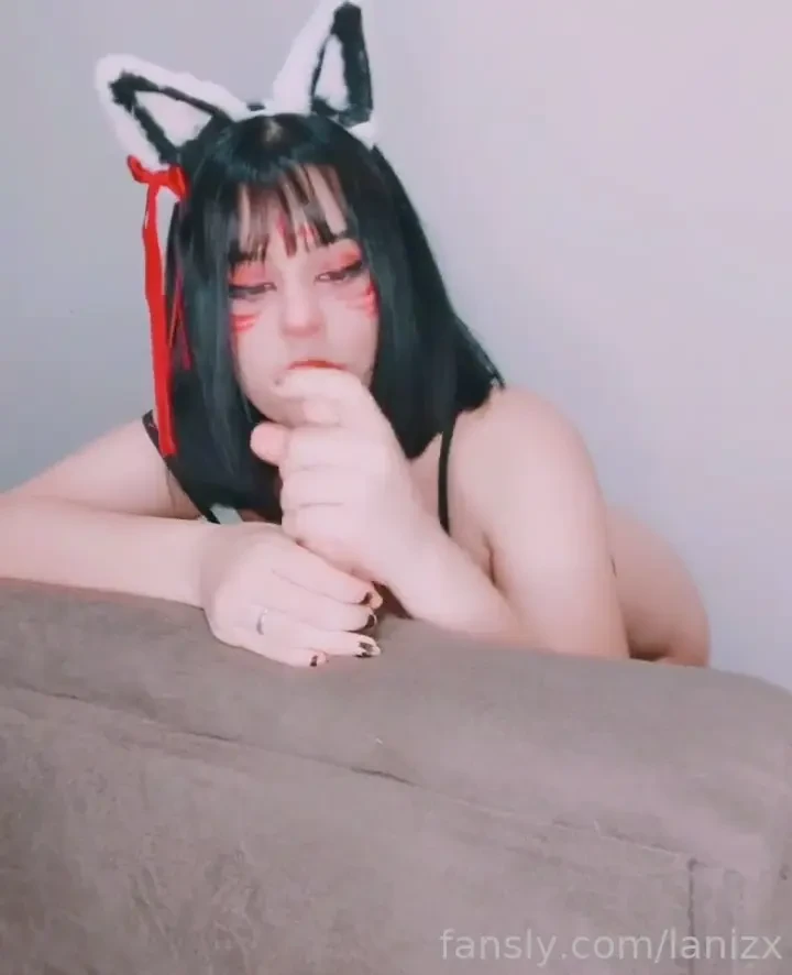 Jugando con mi dildo gimiendo como putita part 2 