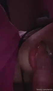 As le doy las buenas noches a mi papi