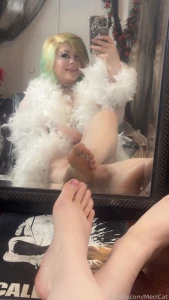 Red or white part 28