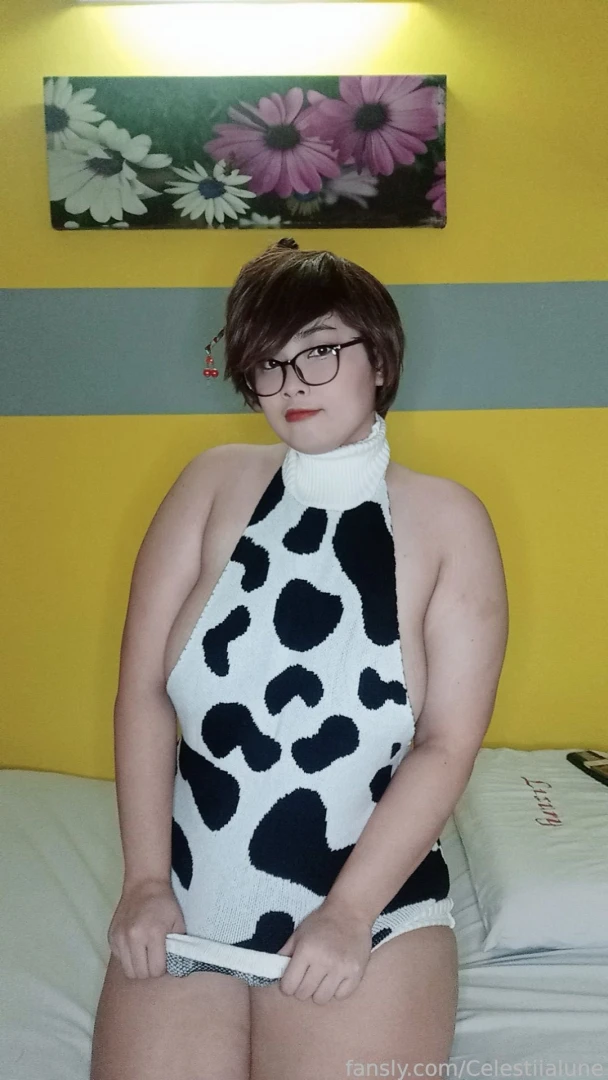 Mooo i ve been such a bad little cow this exclusive set is everything 