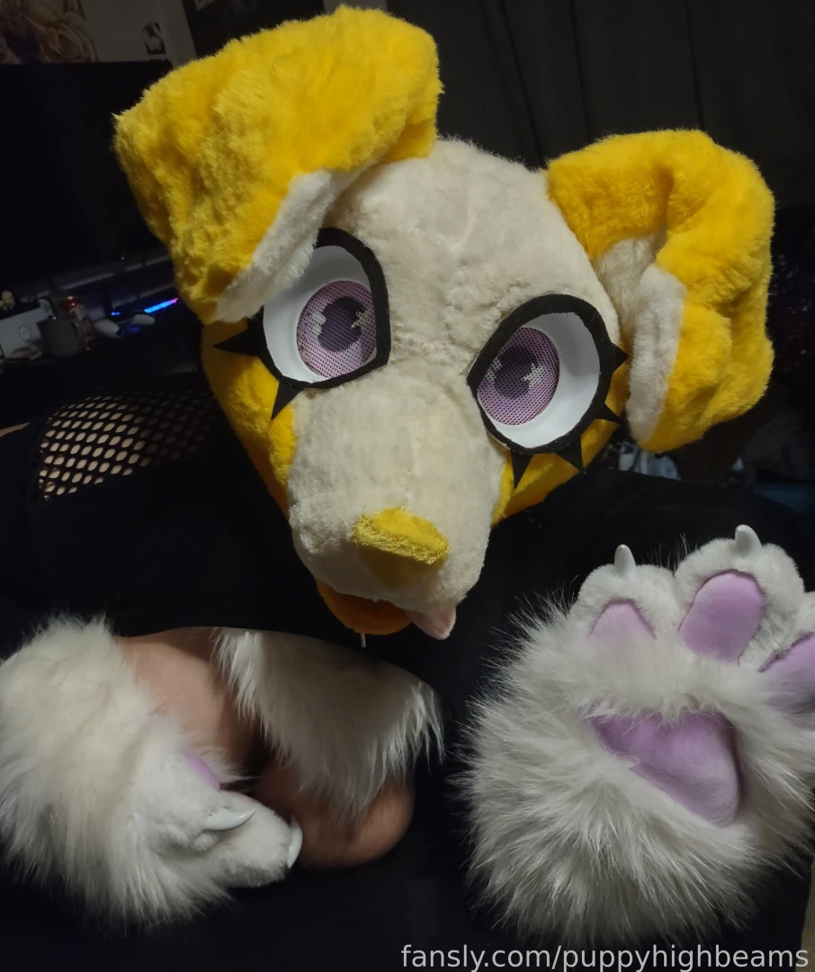 Who else is up this late super horny 