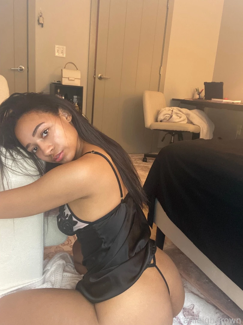 Thirsty thursday set 2 2 warning these pics get progressively harder 