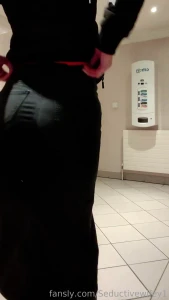 Tonight s fun i was meeting someone at a hotel and was asked to come part 1