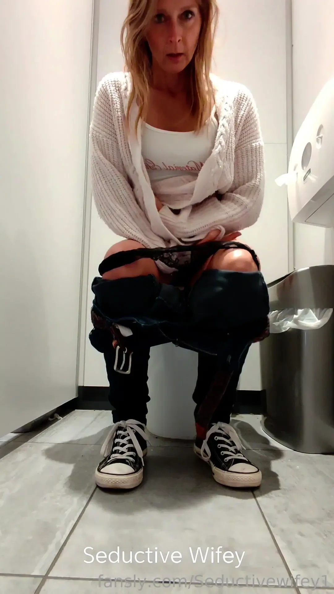 Two toilet visits on my night out pee one - you can see my tampon 