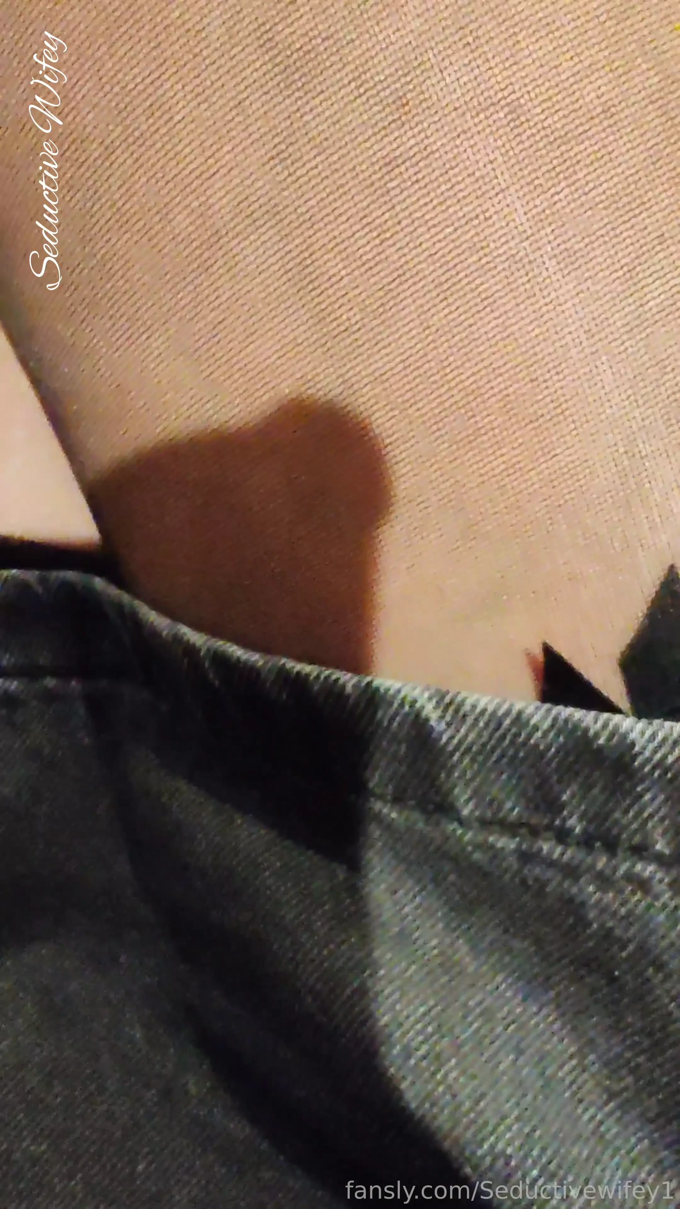 Fancy a drink with me and then coming to my room what would we do milf 