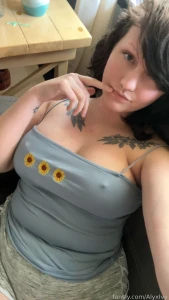 Couch potato alt alternative goth thick thicc ass booty bbw chubby part 1