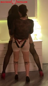 After a hard fuck i feed my bitch cum this really turns me on femdom