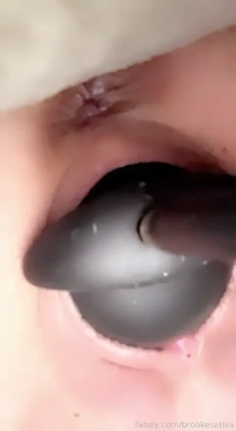 Inflatable fun gaped loosewhore bucketcunt pussydestruction part 1 