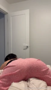 Unlock or sub to see the full video fyp twerking assworship petite