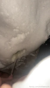 Yall like to see me pissing outside