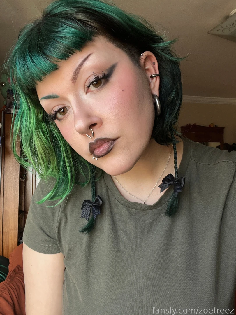 Here s a reminder of how cute i am loved my lil bows in my hair from 