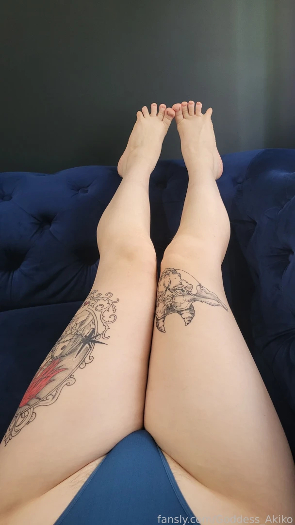 New sexy set i took those pics before making a weird foot mask hahah part 4 