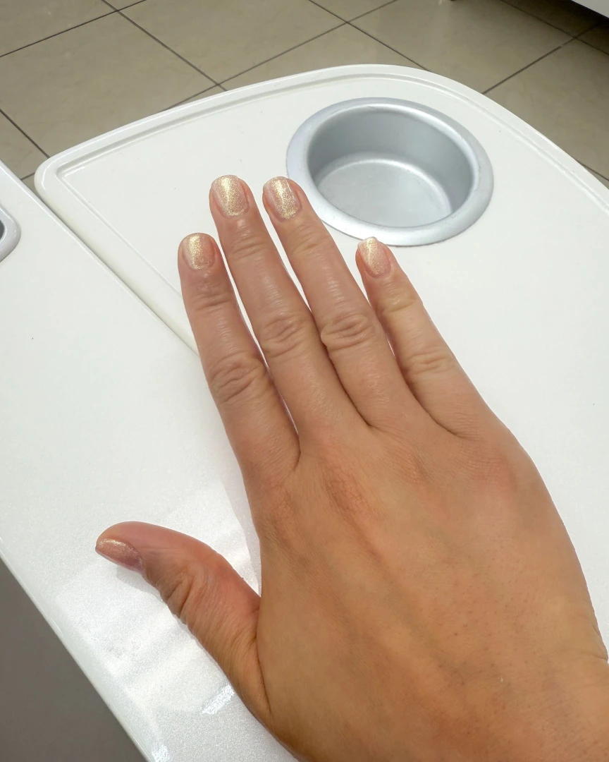Sparkles sunday tell me my pets what do you think of my new nails 