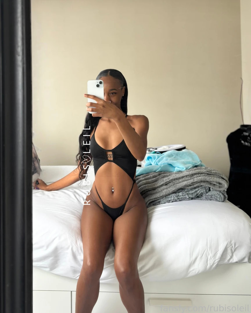 Happy friday ebony petite slimthick slim fyp blackgirl naturalbody 