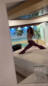 Slowly sliding onto it gt gt ass booty flexible leggings yoga