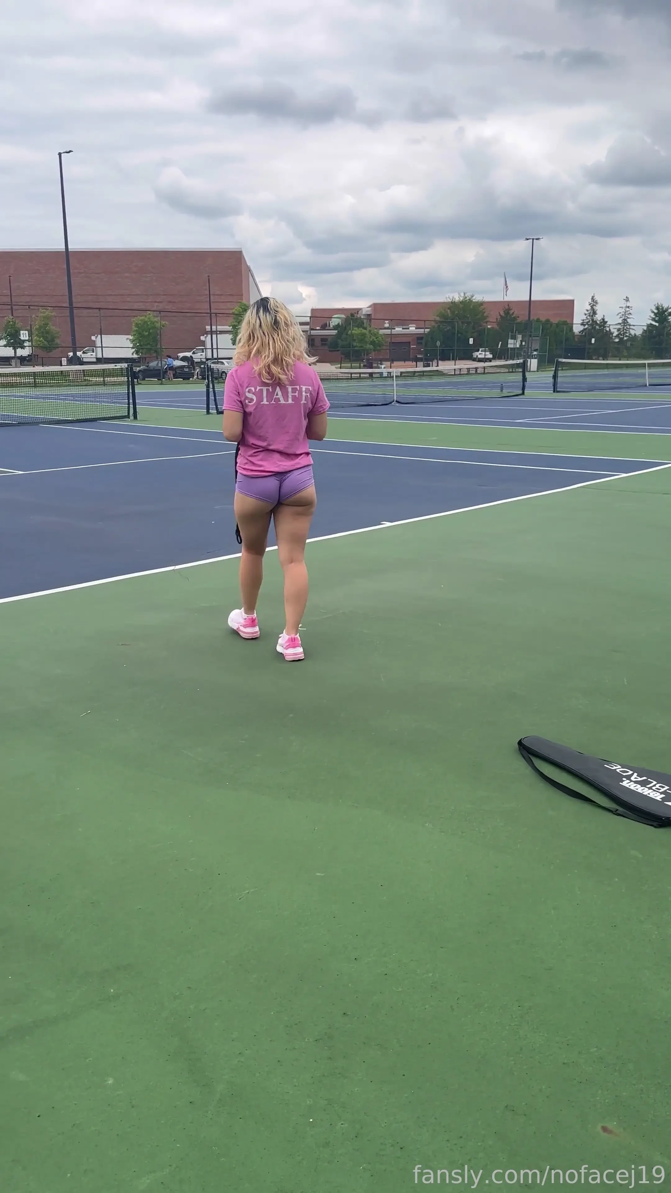 Wanna play tennis idk how to play ass booty bootyshorts 