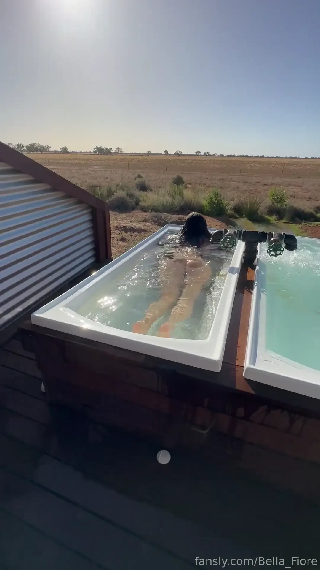 Diving in and showing of my booty 