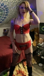 I have a really cute sexy af dorky video where i strip down starting