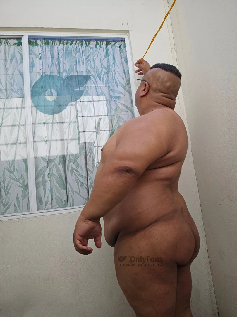 Hoy toca lavar ropa hay que preparar el tendedero jajaja 