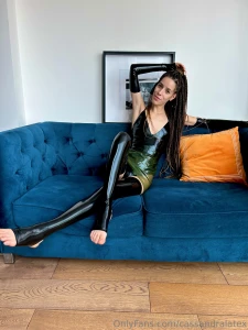 You sit here and behave i didn t tell you to move or speak now crawl part 1