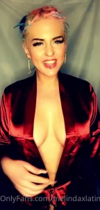 Come take my robe off of me