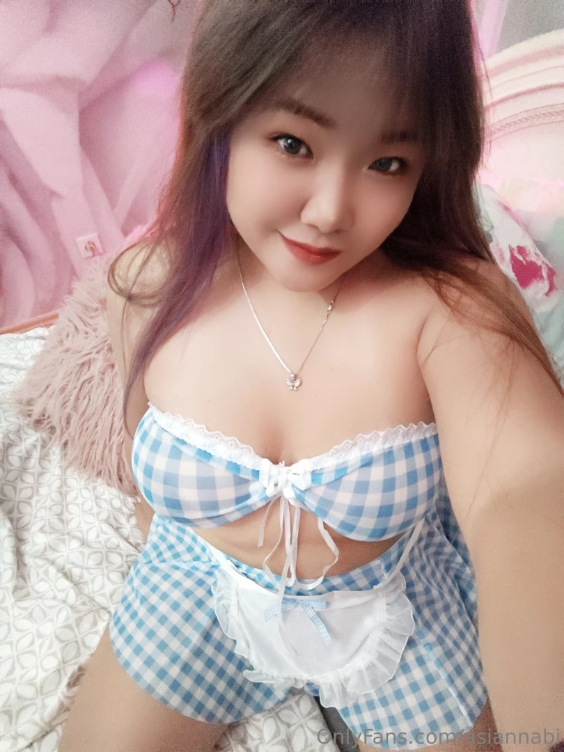 I don t like this new outfit should i take em off 