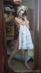 Petite robe a froufrou et queue de renaaaard n oubli pas que tu peu
