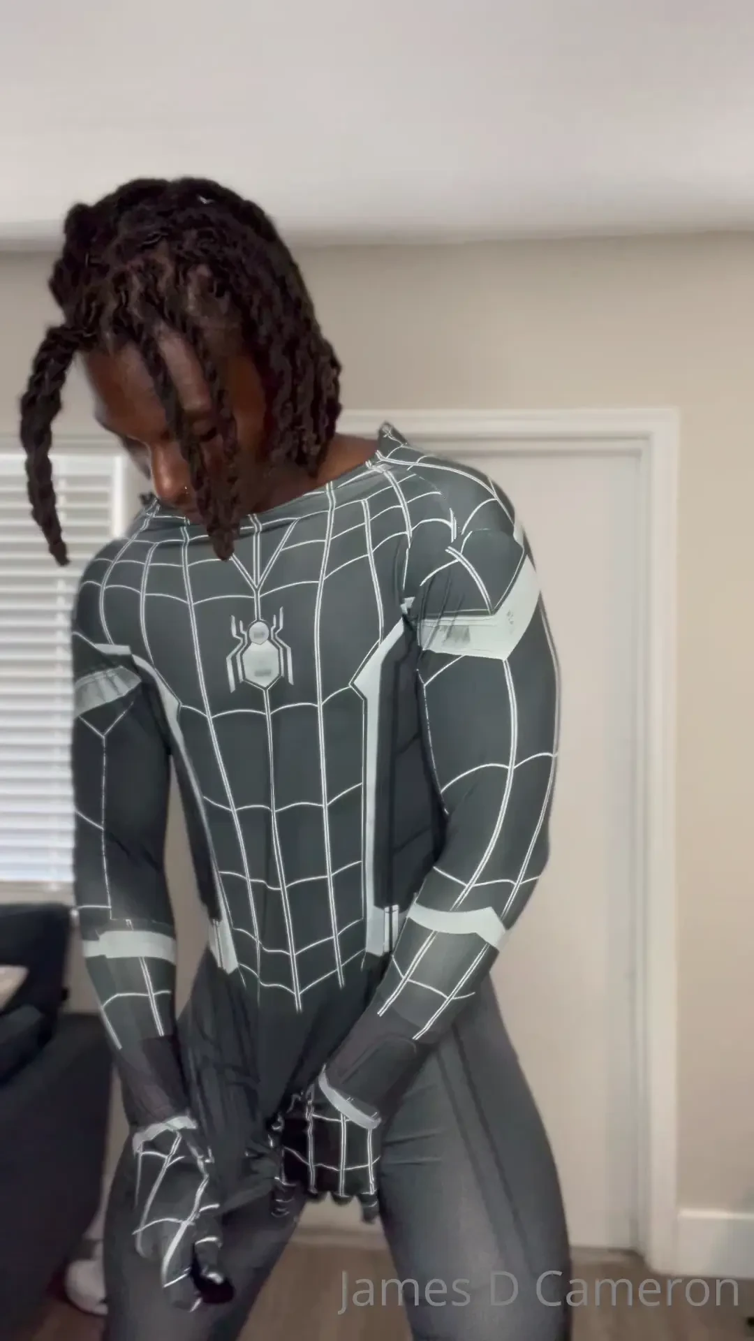 Let s play a game with web shooters 