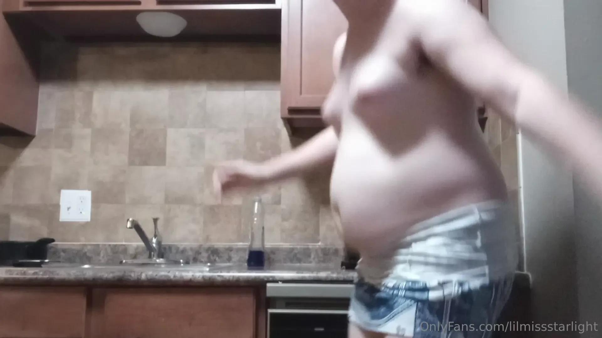 Jiggle jiggle bounce bounce 