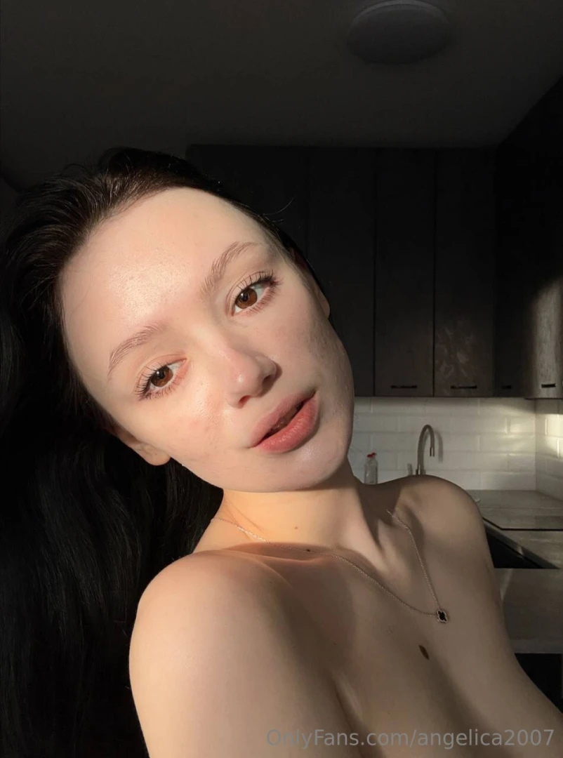 You like girls who don t wear a lot of makeup 