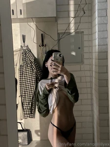 I m so bored at home alone let s chat