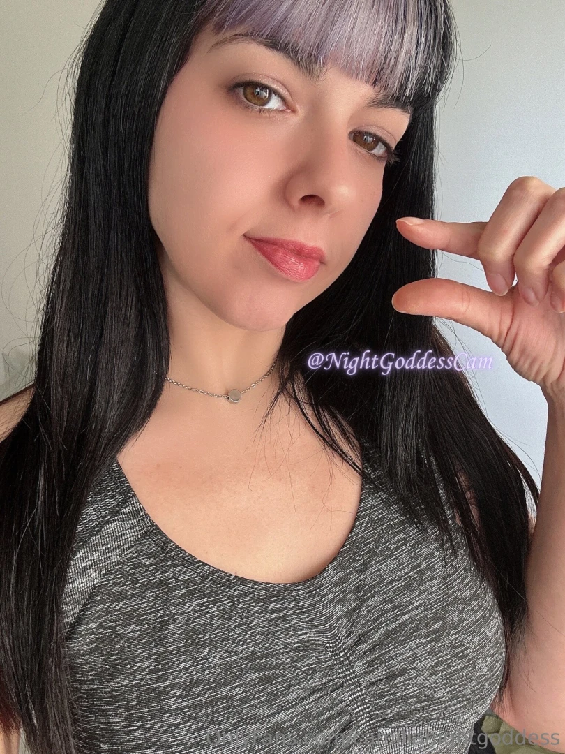 You re hilarious simp u really think that lil dicklet could get past 