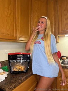 Im just here for the food lol part 1