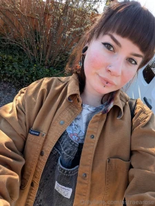 Happy monday babes go unlock my latest video to make your week a