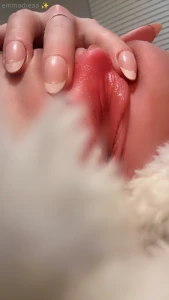 Spreading my pussy waiting to give you dessert